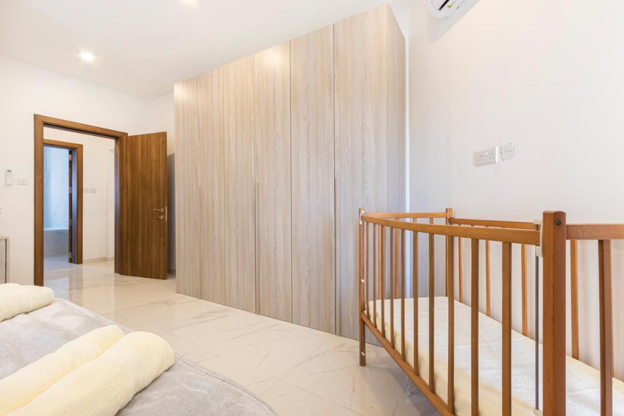 H2 -Modern And Spacious 3 Bedroom Apartment San Ġwann Екстериор снимка